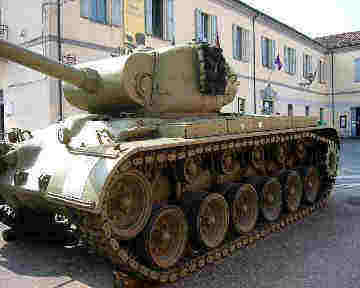 Panzer aus dem Film Don Camillo und Peppone,